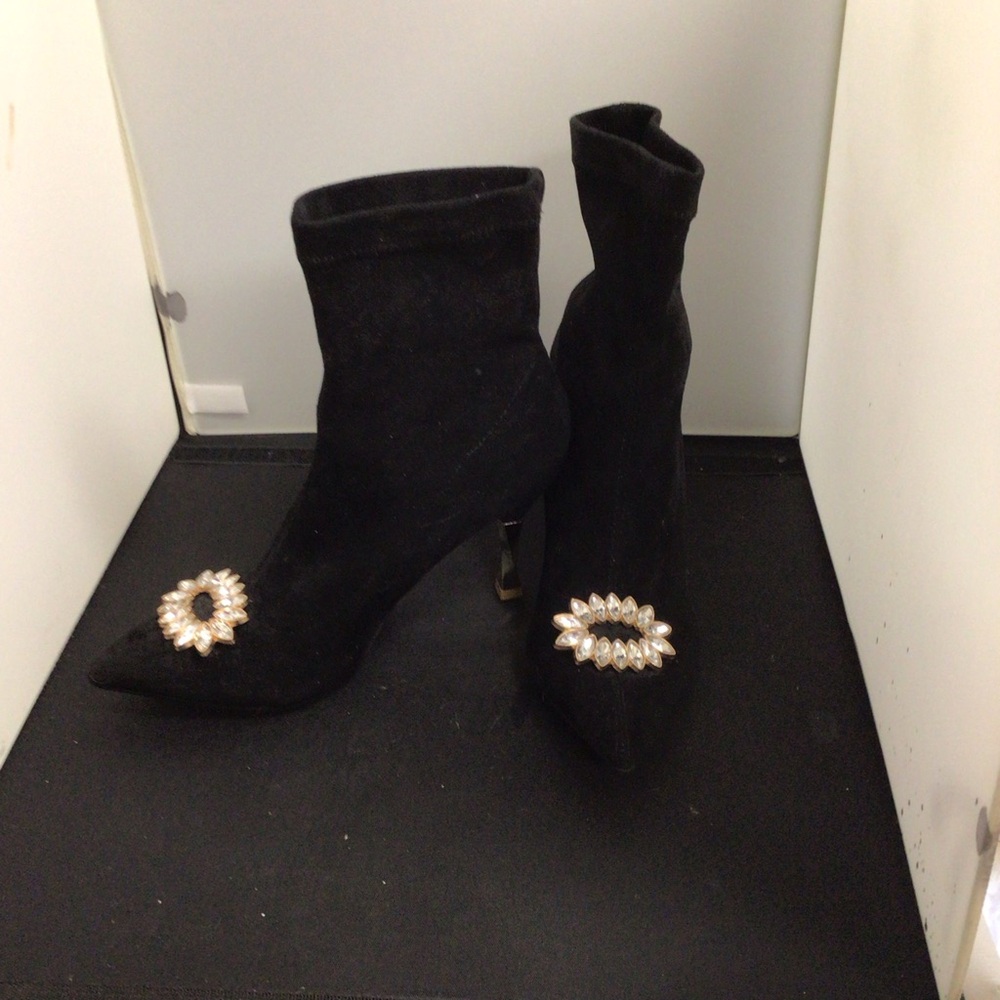 Allegra K Elegant Black Suede Women's Shoes with Crystal Embellishments 9.5 NWT